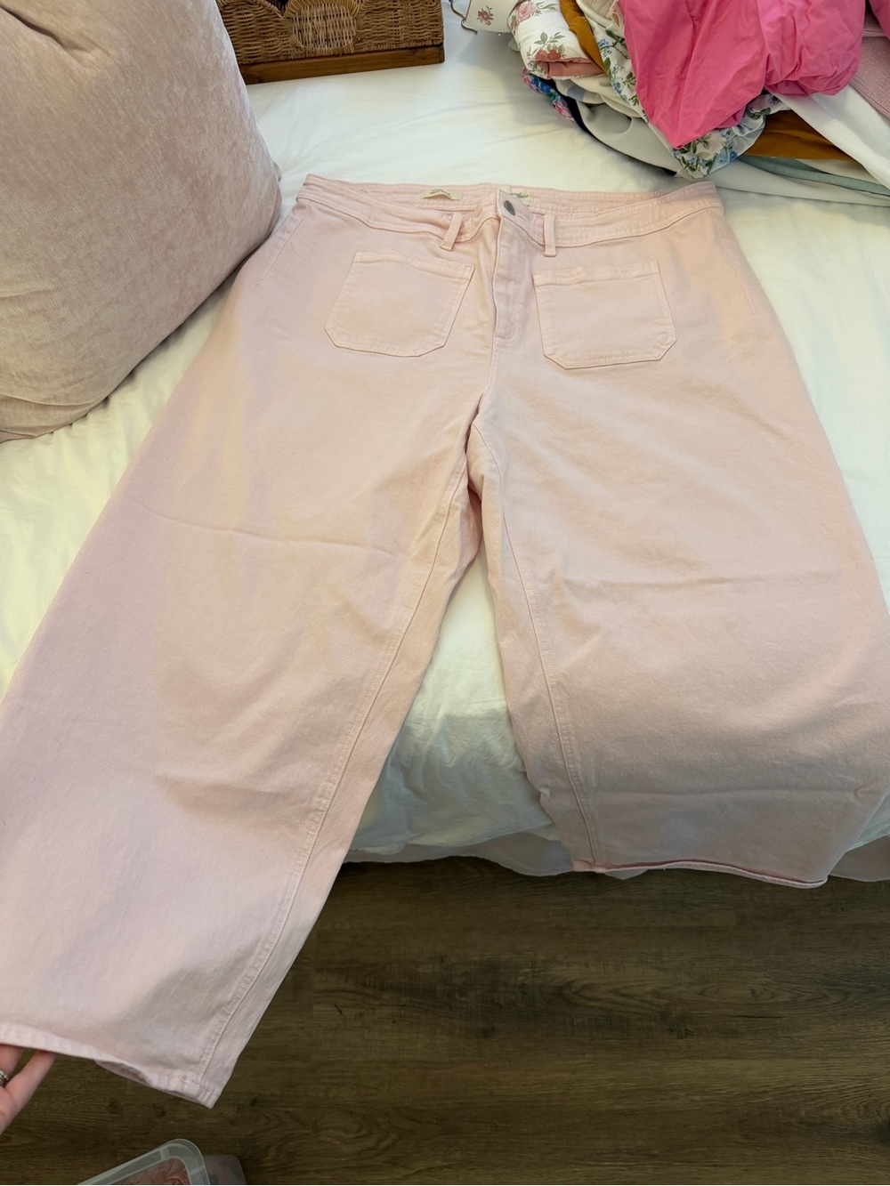 Universal Threads Sailor Straight Leg Jeans in Pink